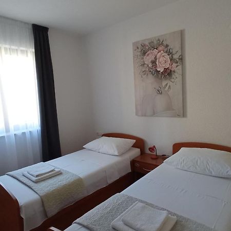 Apartmani Ferdi Trogir Bagian luar foto