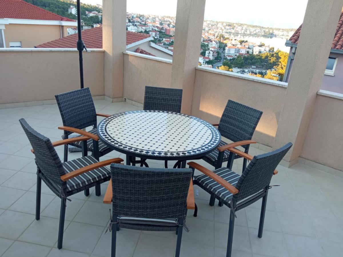 Apartmani Ferdi Trogir Bagian luar foto