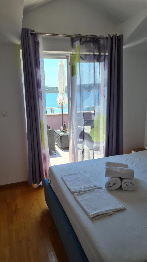 Apartmani Ferdi Trogir Bagian luar foto