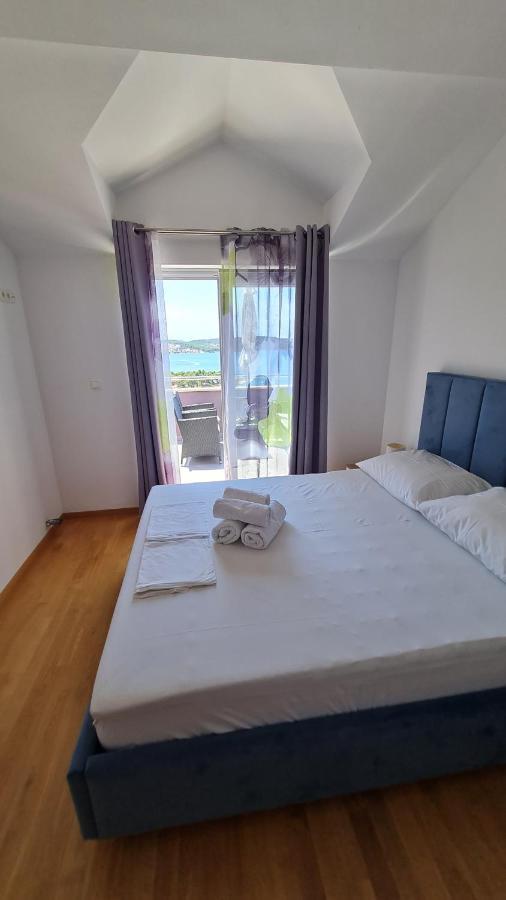 Apartmani Ferdi Trogir Bagian luar foto