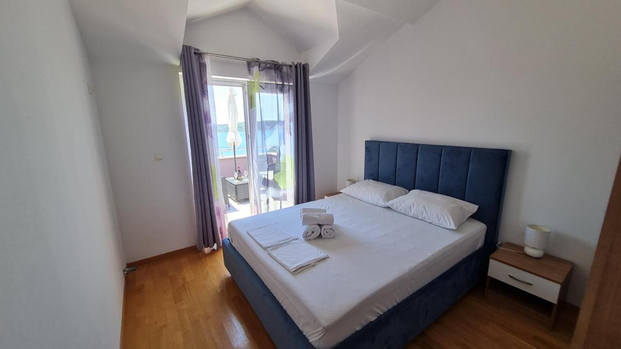 Apartmani Ferdi Trogir Bagian luar foto