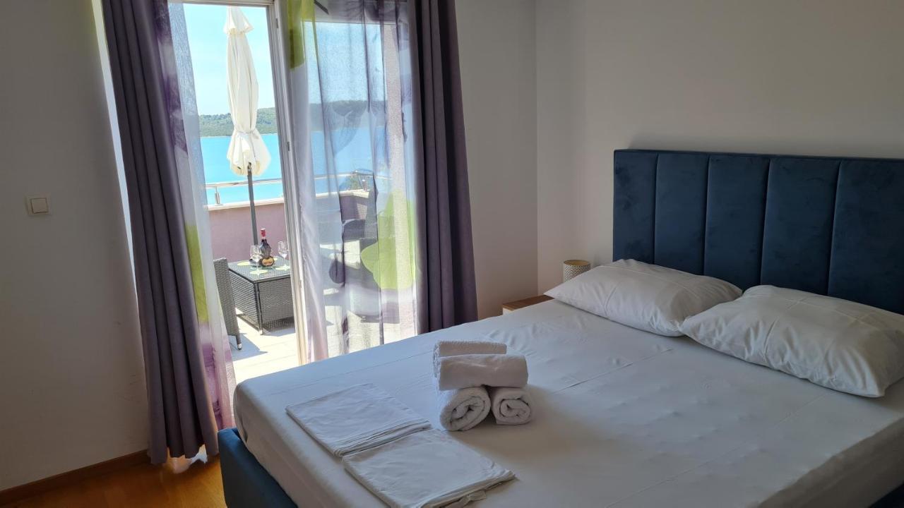 Apartmani Ferdi Trogir Bagian luar foto
